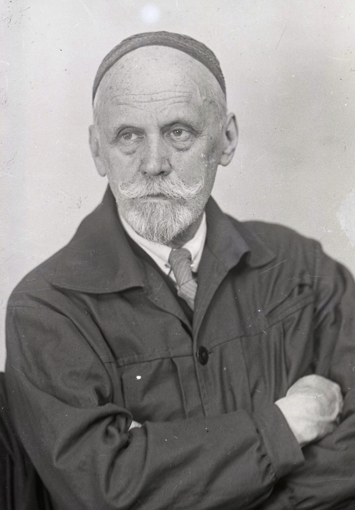 Владимир Фролов в 1930-х годах. Фото с сайта Академии Художеств.