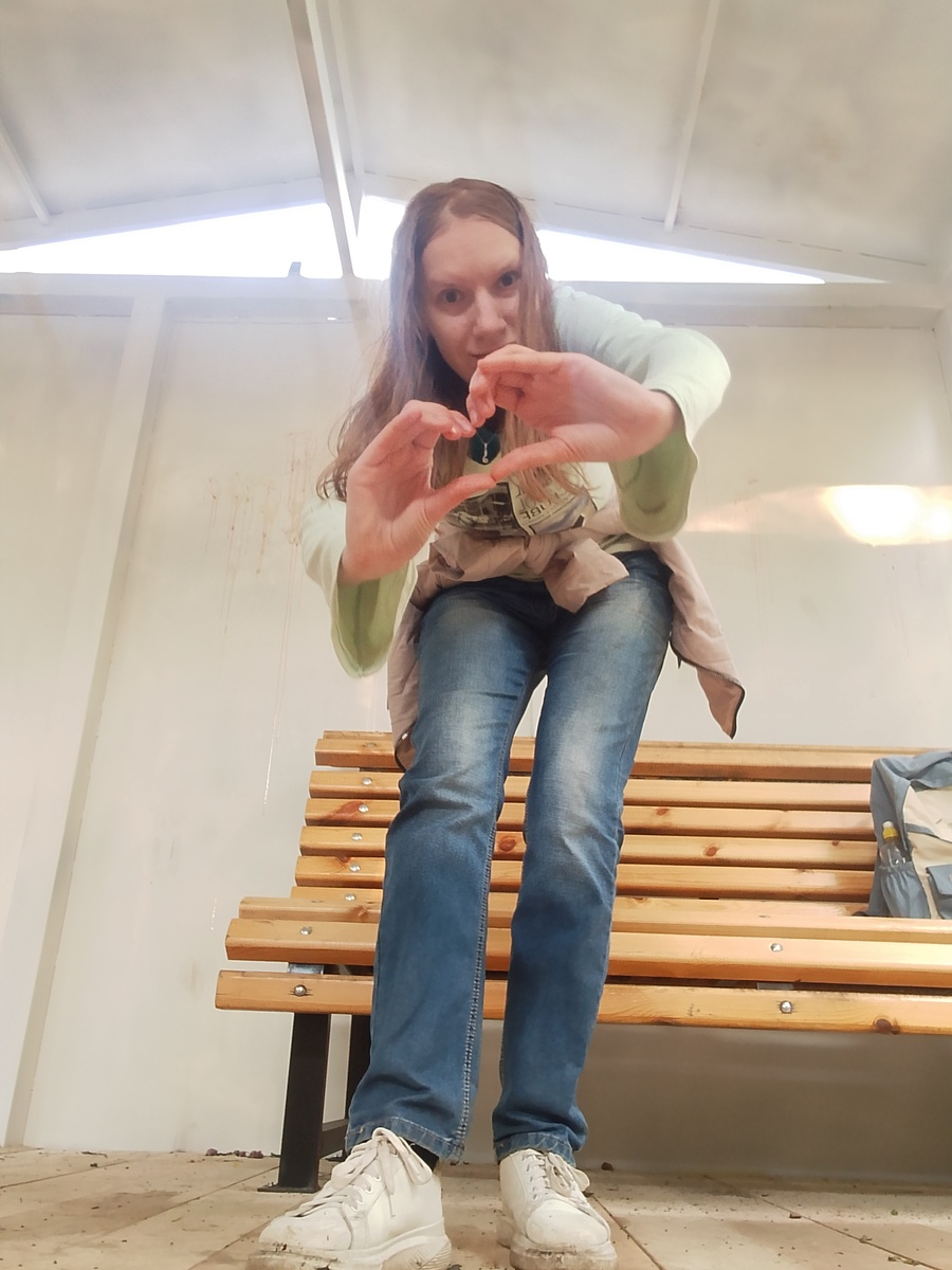 Я в беседке в парке «Золотом», он же Эко-Парк «Орто-Сала» – любимое место для прогулок