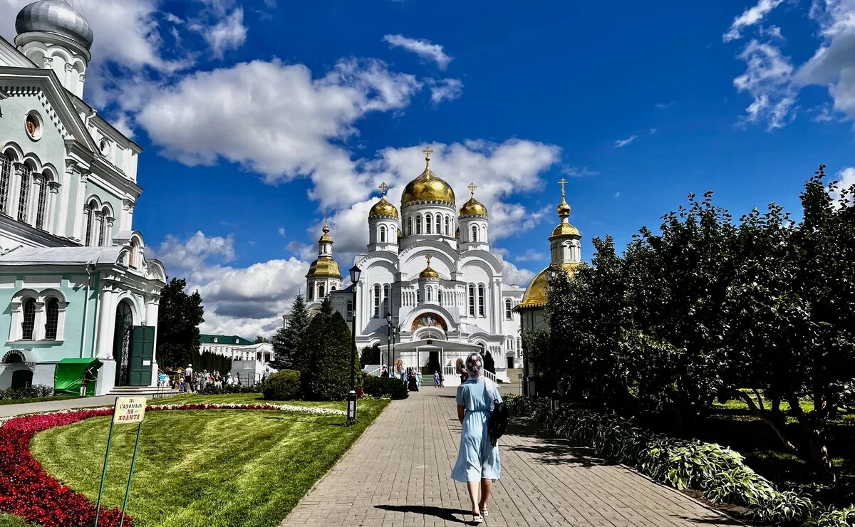    Российские туристы уходят в монастырь: ориентиры и цены