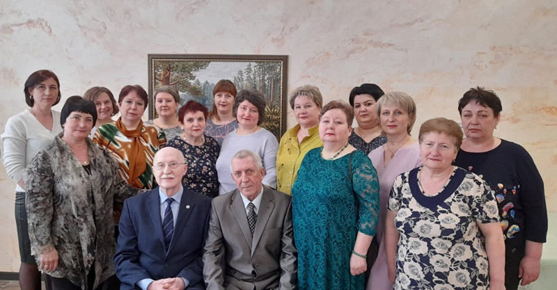 Вячеслав Берзин вместе с коллективом, возглавляемого им, травматологического отделения. SiteEditor  📷
