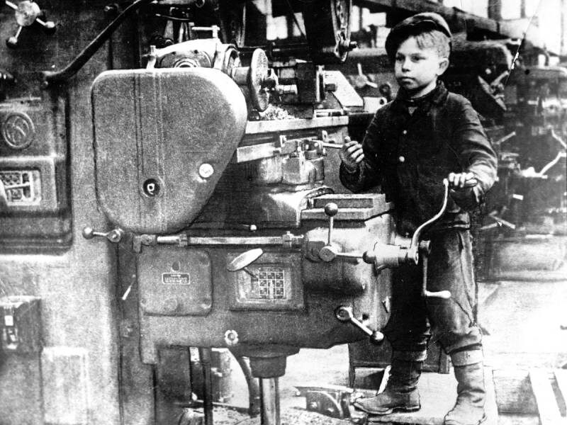 Фото из учебника истории нашей школьной поры. Фото Яндекс,Картинки. 