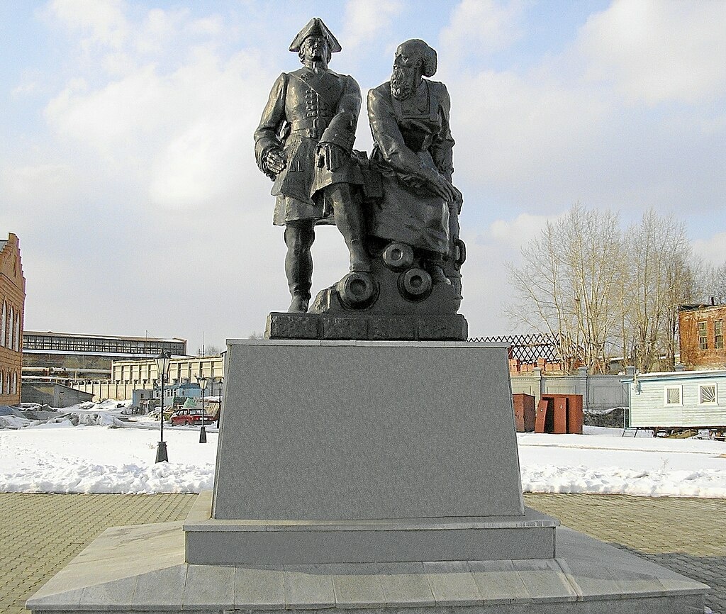 Памятник Петру I и Никите Демидову в Невьянске