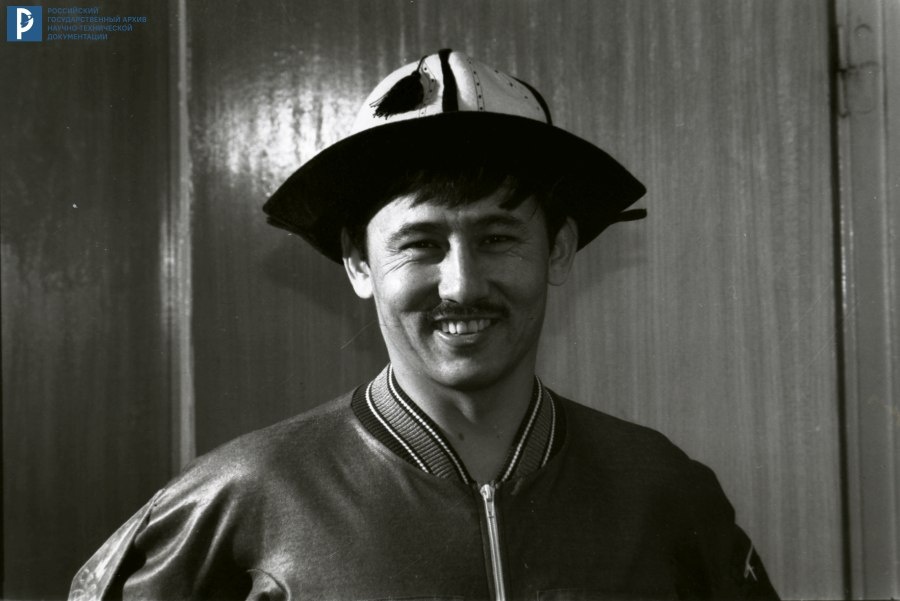 Кандидат в космонавты Т.А. Мусабаев. Апрель 1991 г. РГАНТД. Арх. № 1-27591