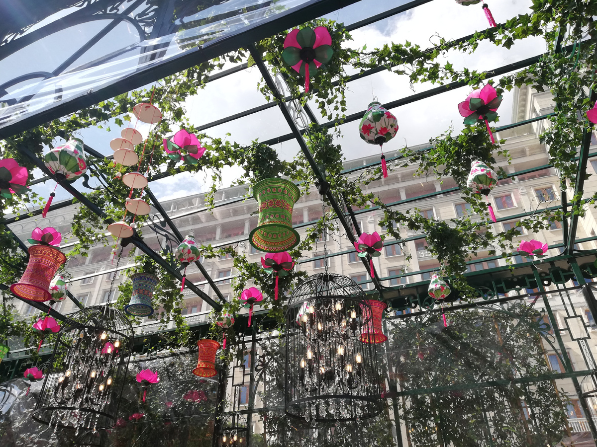 Шляпки, фонарики, светильники