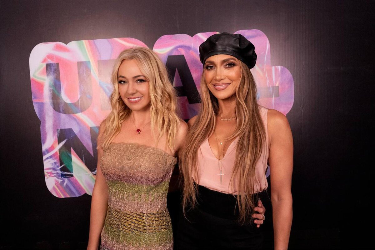    Яна Рудковская и Дженнифер Лопес. Фото: Telegram @doveoftheworld