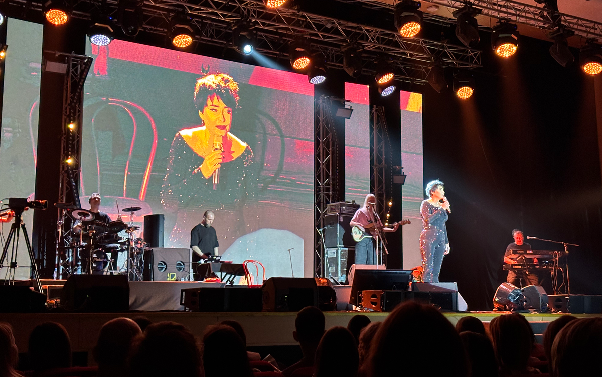 Лолита Милявская. Фото: Клео.ру