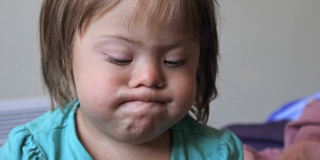 Не "пока не говорит", а "как научить говорить": почему мы бросили ждать и начали требовать 1000 повторений в день