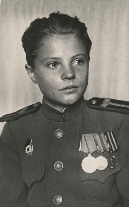 Васин С.И.  Фотография. Борис Зенелевский. 1945/1946. Мультимедийный комплекс актуальных искусств г. Москва.