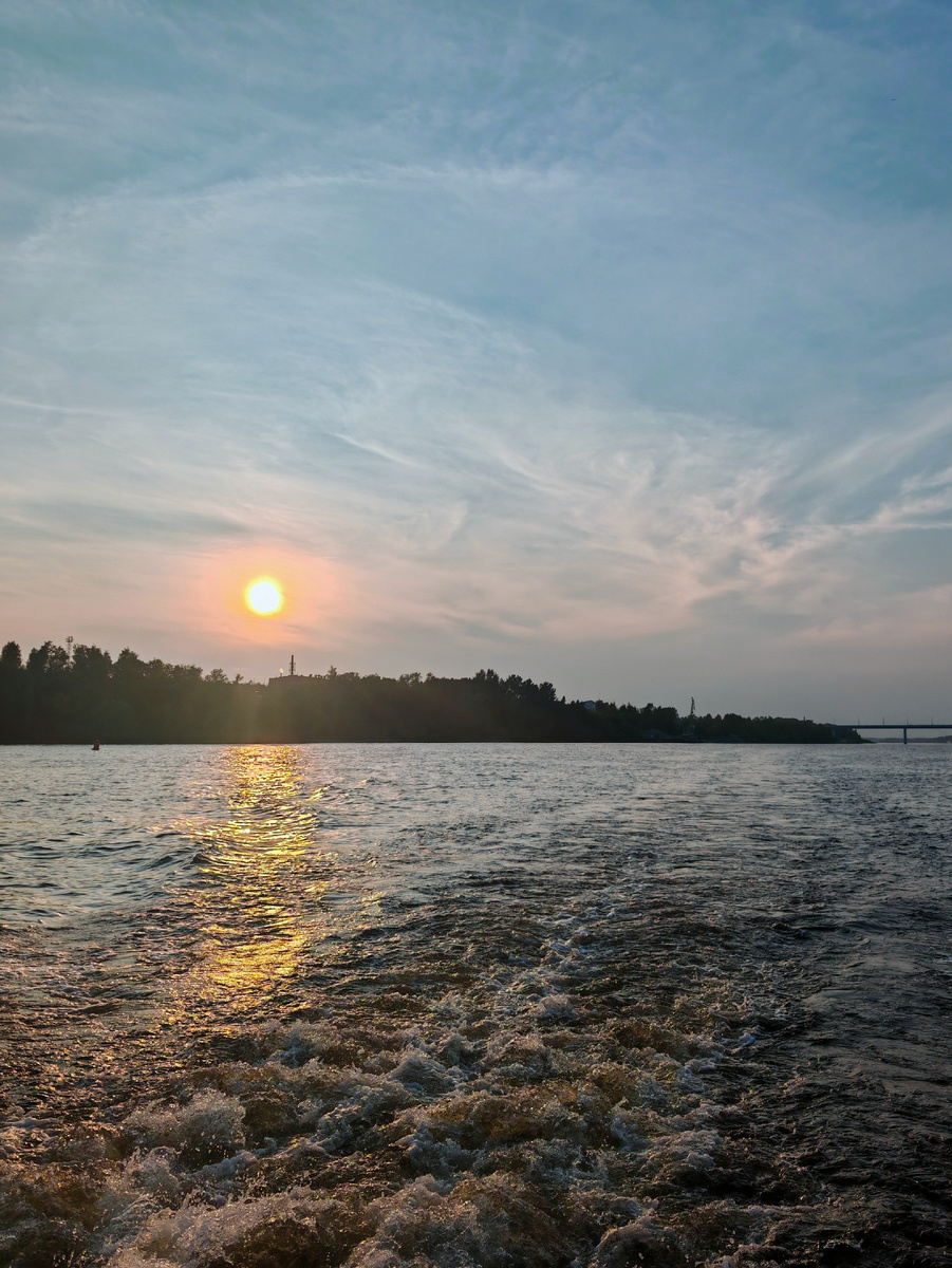 Августовский закат на Волге