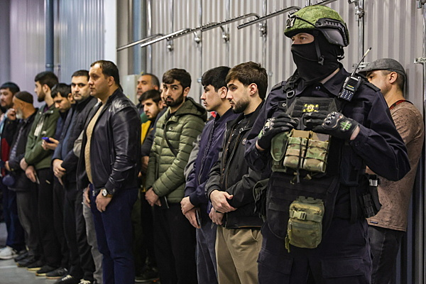 Привезли ВИЧ в Россию