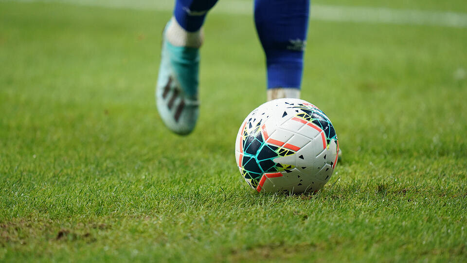     Украинский футболист "Кривбасса" сбежал со сборов в ЕС и не вернулся на родину ИЗВЕСТИЯ/Дмитрий Коротаев