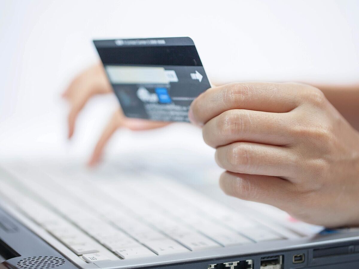    Интернет покупки© fotolia.com / thanatip