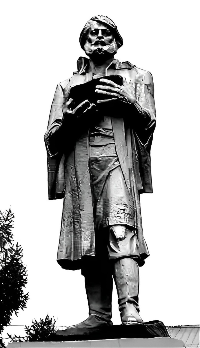 Памятник Михайло Волкову в Кемерово