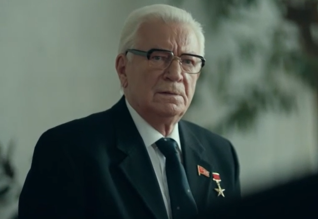 В роли Андропова - Аристарх Ливанов