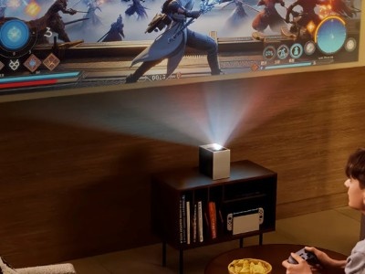    LG анонсировала миниатюрный ультракороткофокусный проектор CineBeam