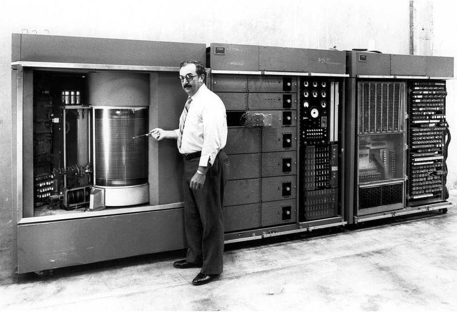 IBM 350 Disk Storage Unit 