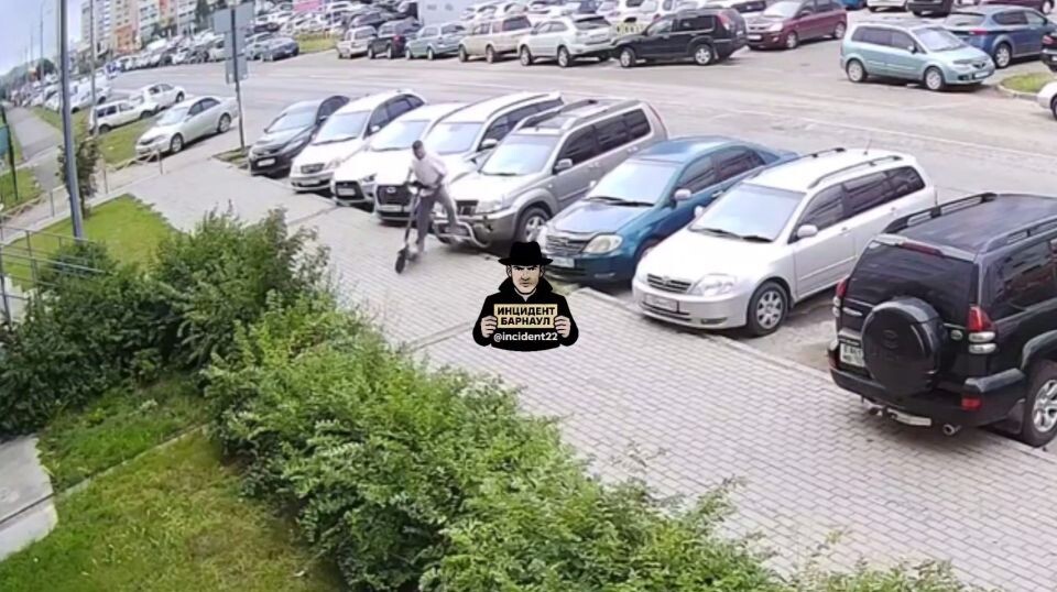    Инцидент на ул. Взлетной. Источник: t.me/incident22