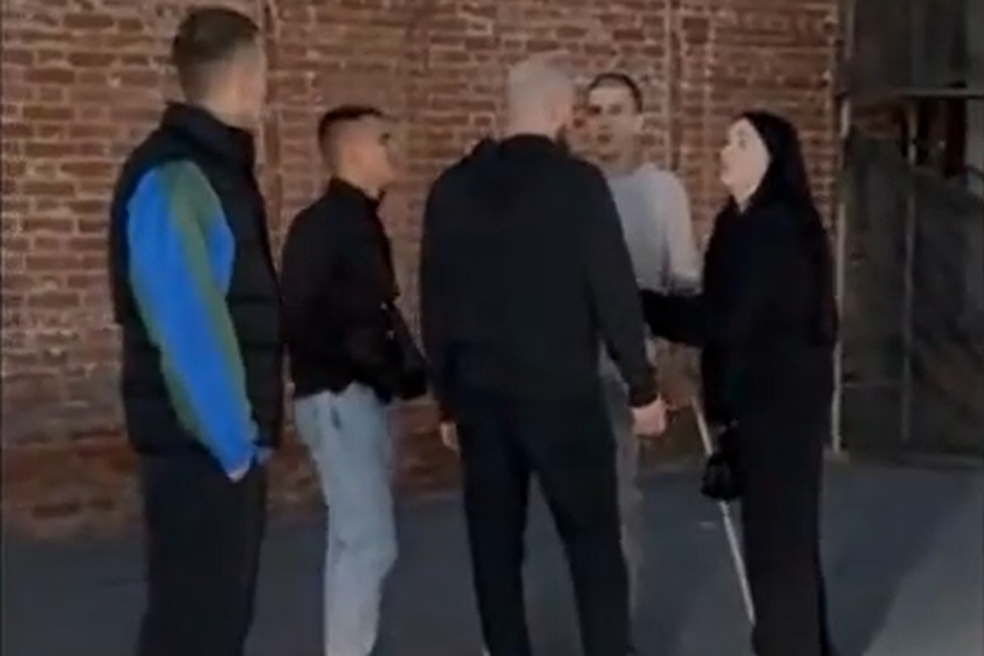 Скриншот видео.