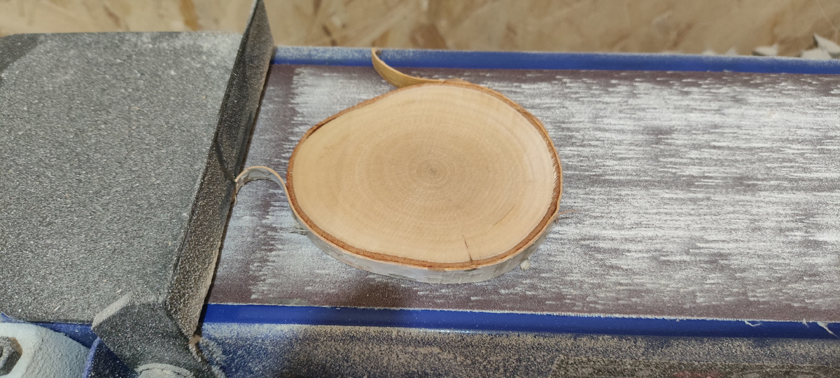 Шлифовка заготовки для брелка