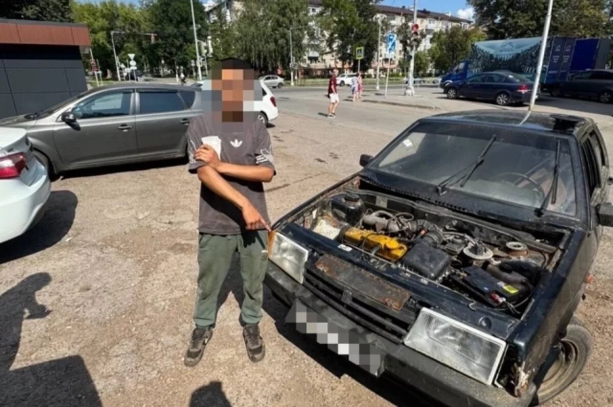    В Башкирии Госавтоинспекция остановила автомобиль с подложными номерами