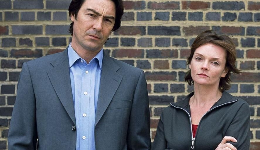 Промо-обложка сериала "Инспектор Линли расследует"