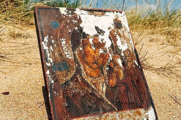 Образ Богородицы нашли на берегу моря в Анапе