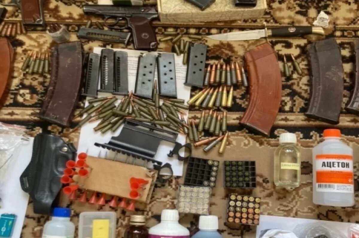    ФСБ пресекла деятельность нелегальных оружейников в Челябинской области