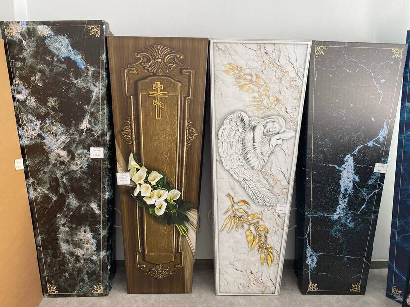  Картонные гробы. Фото: агентство ритуальных услуг «Комфорт»
