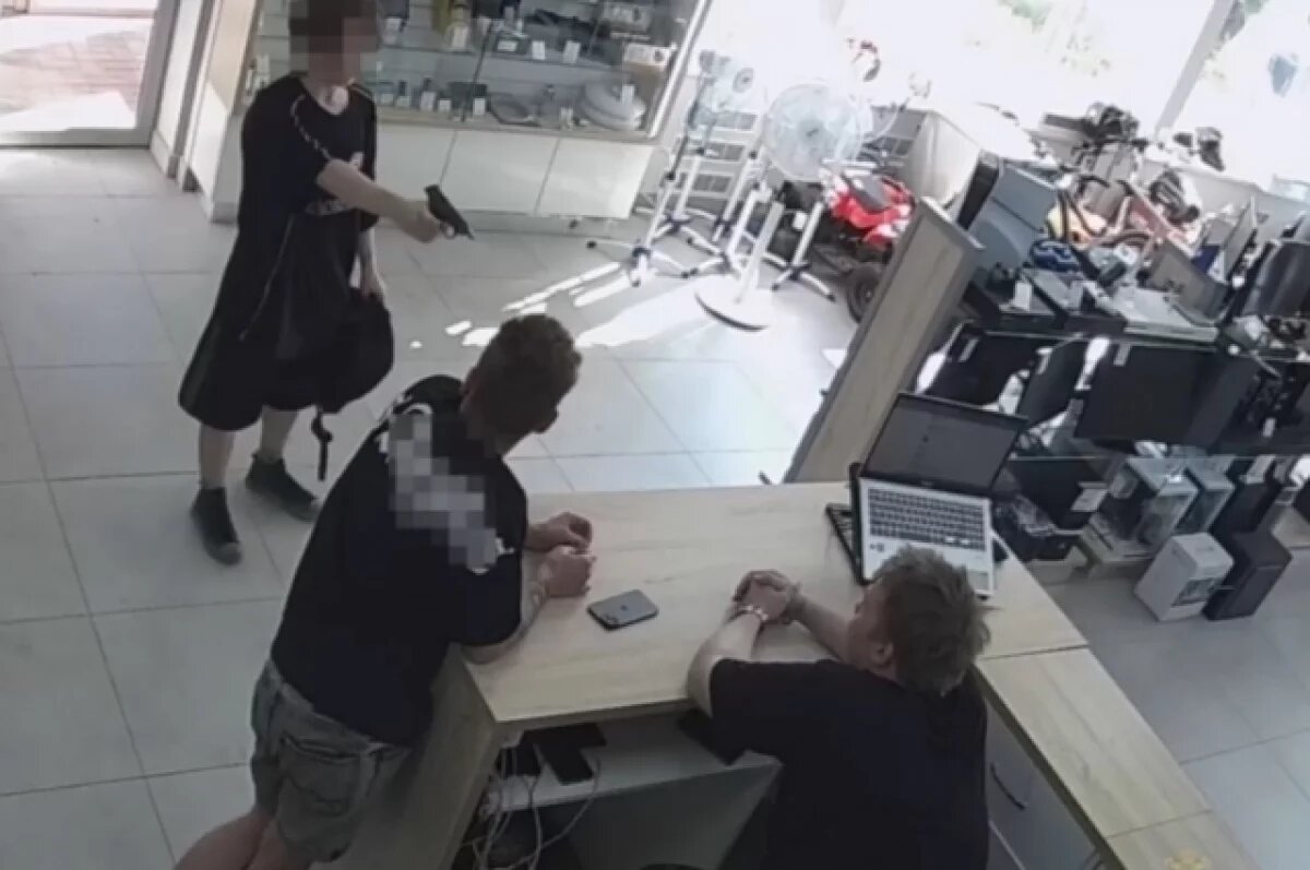    В Тольятти росгвардейцы задержали грабителя ломбарда