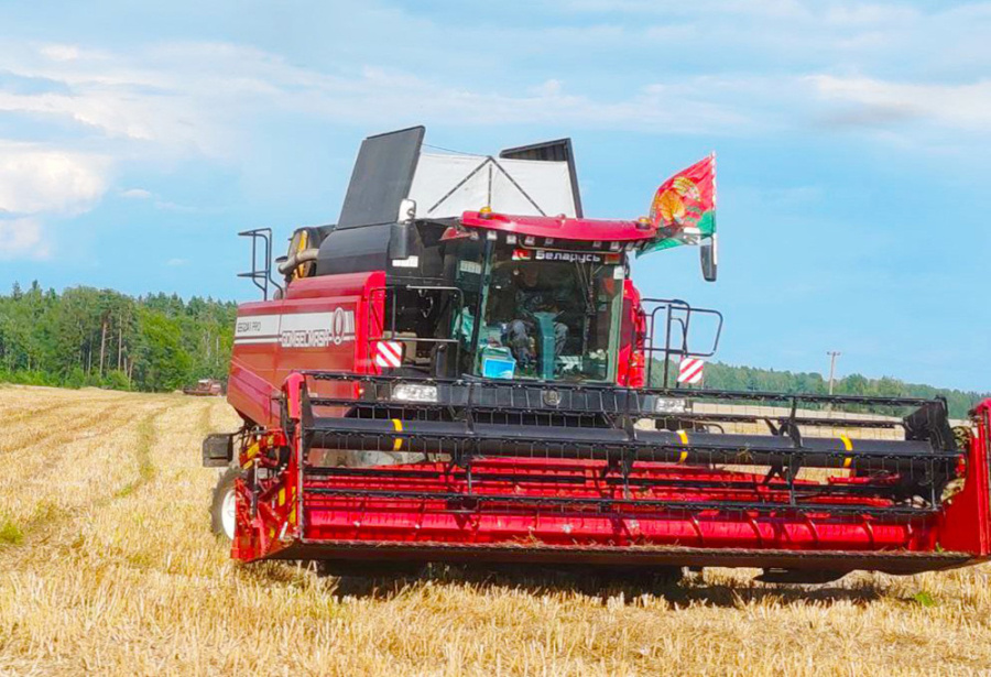     На полях битвы за урожай сегодня - свои победители