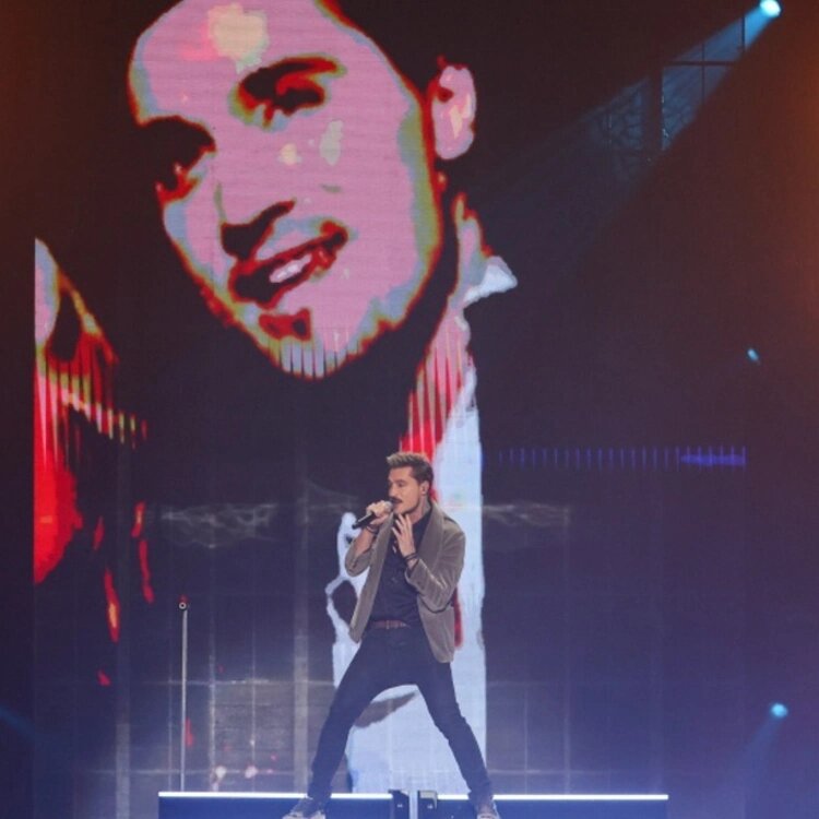 Дима Билан на юбилейном концерте📷
