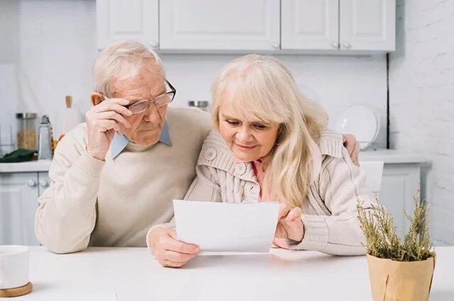    Какая пенсия у работающих и неработающих пенсионеров в 2025 году?