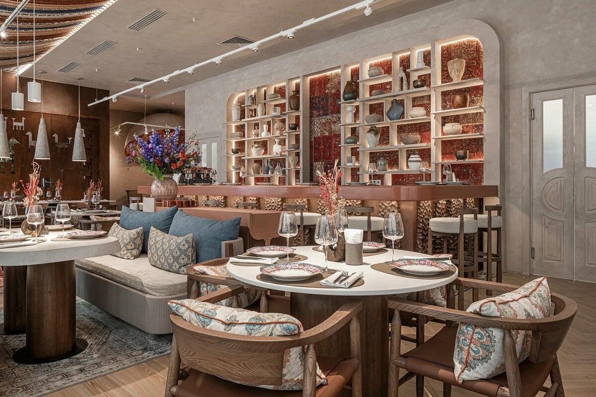 Пример нашей работы - первый ресторан южно-азербайджанской и персидской кухни в Москве - "Кафе Миндаль".