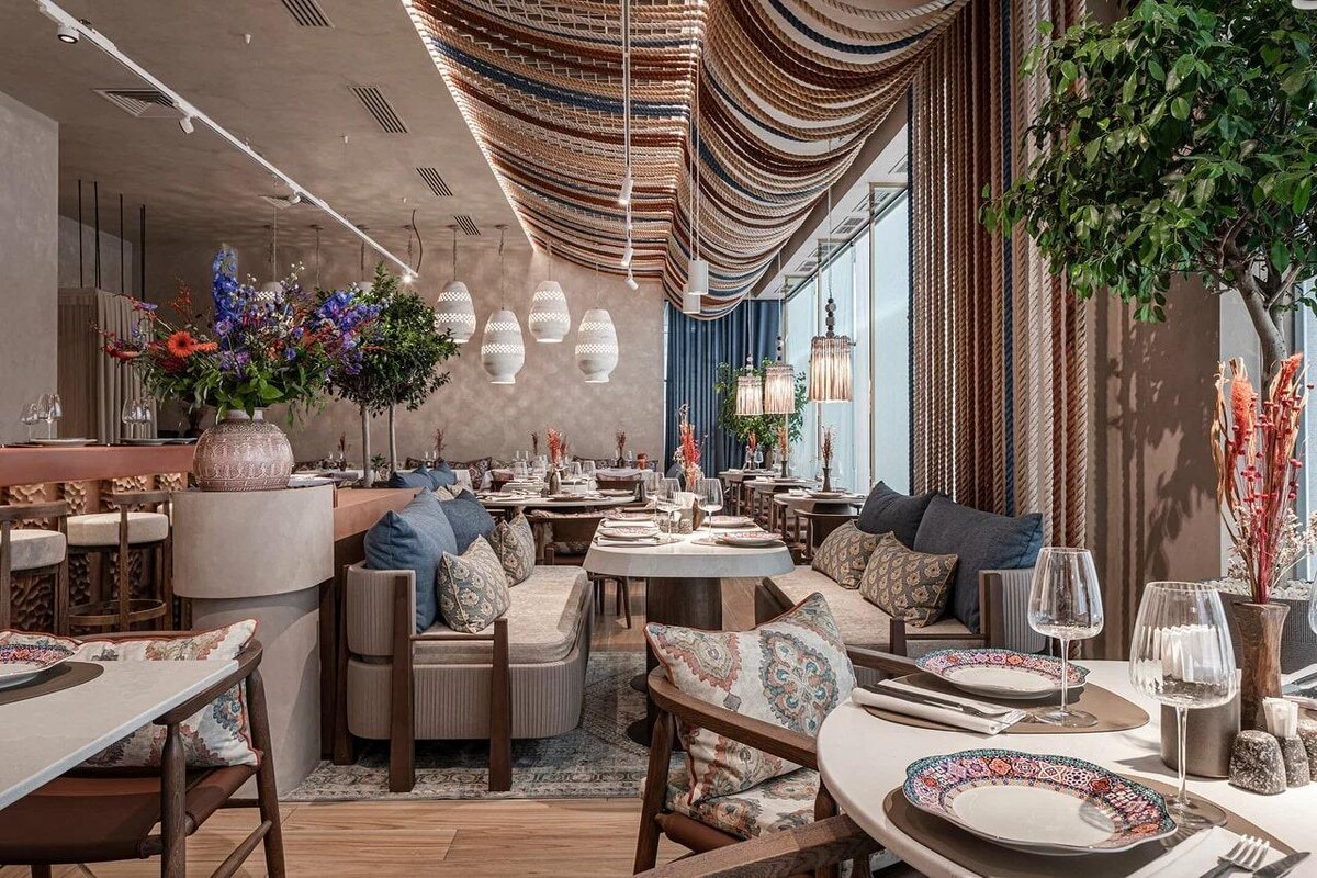 Пример нашей работы - первый ресторан южно-азербайджанской и персидской кухни в Москве - "Кафе Миндаль.