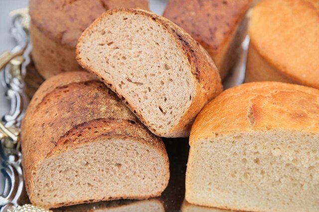    Более 30 предприятий пищевой и перерабатывающей промышленности ежедневно проводили дегустации и продажу продукции. АгроОмск-2025. Фото: omsk.aif.ru// Владимир Казионов