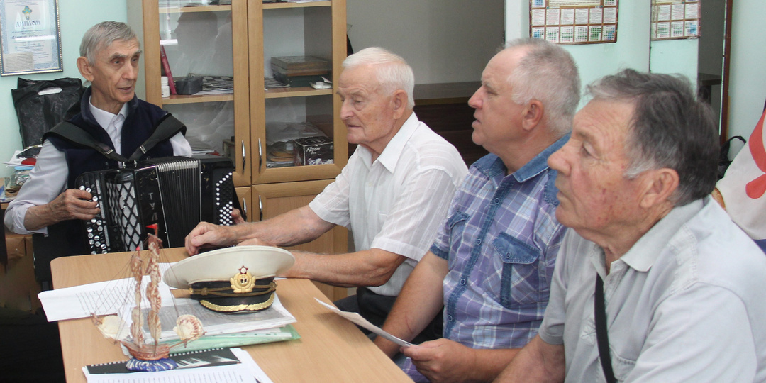 Моряки поют душой