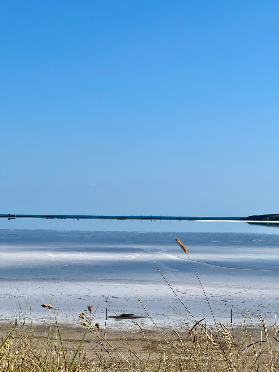 Соленое озеро