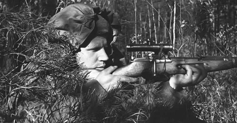 Советский снайпер, Ленинградский фронт 1942 год. фото из rg.ru