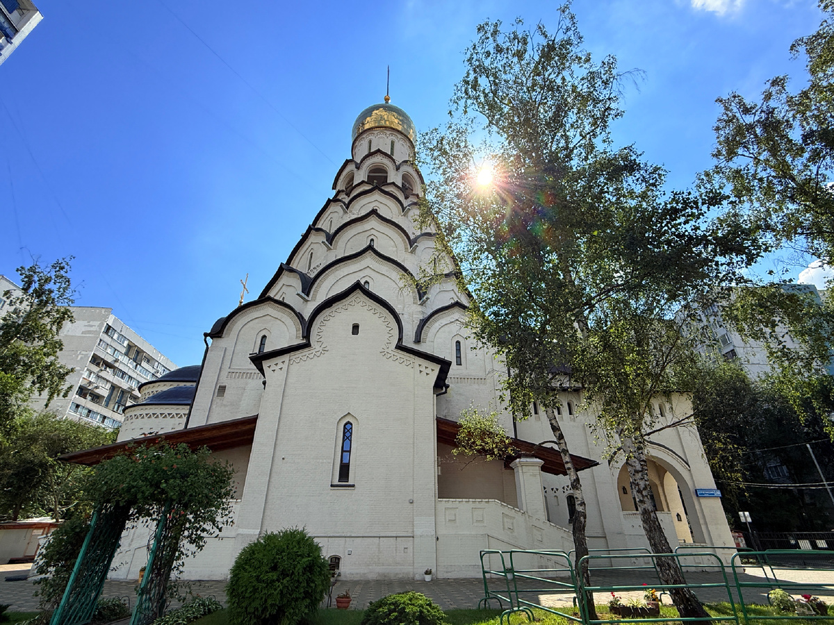 Церковь Новомучеников и Исповедников Российских