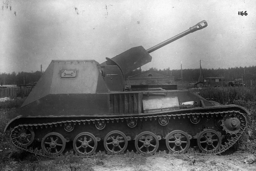 САУ СУ-32 собственной персоной с 76-мм пушкой ЗИС-3. Фотография в свободном доступе.