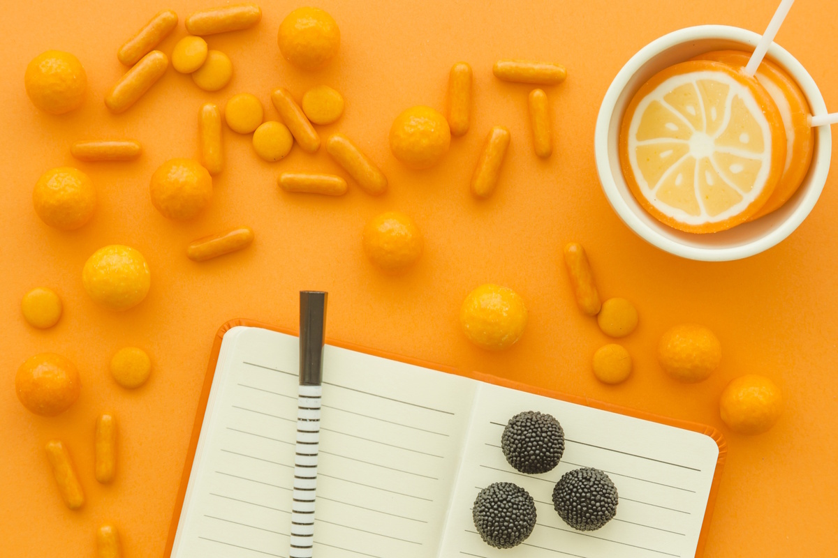 Разбираемся, какие добавки реально работают, какие витамины критически важны, и что стоит положить в свою аптечку этой осенью.
