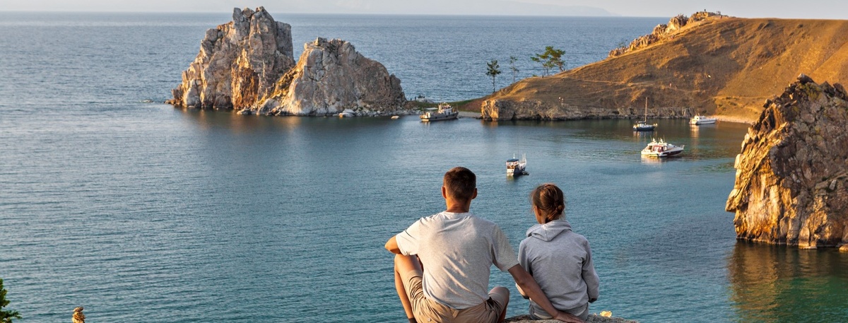    Туристы на Байкале Автор фото: Stas Tolstnev/Shutterstock/FOTODOM