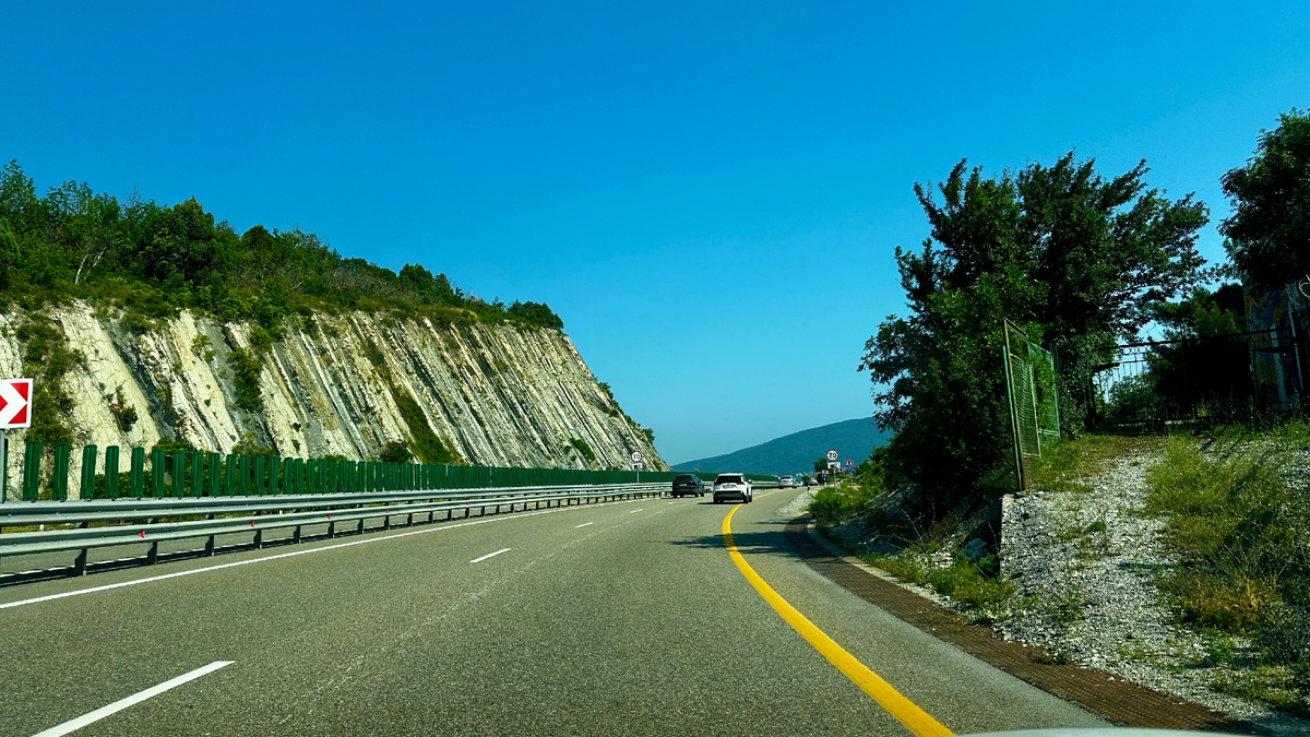 Наши замечательные дороги в Краснодарском крае!