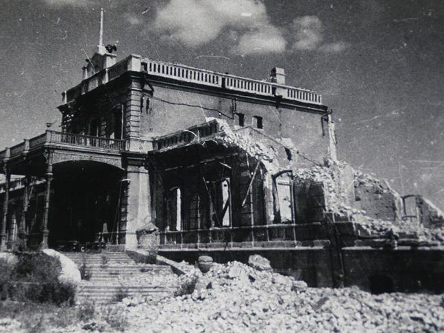 Разрушенное здание железнодорожного вокзала в Белгороде, 1943 год / Фото: предоставил Белгородский государственный историко-краеведческий музей