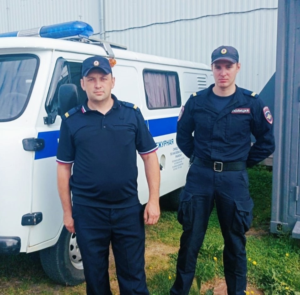    Старшие сержанты полиции Роман Кириллов и Сергей Ершов. Фото: МВД Карелии