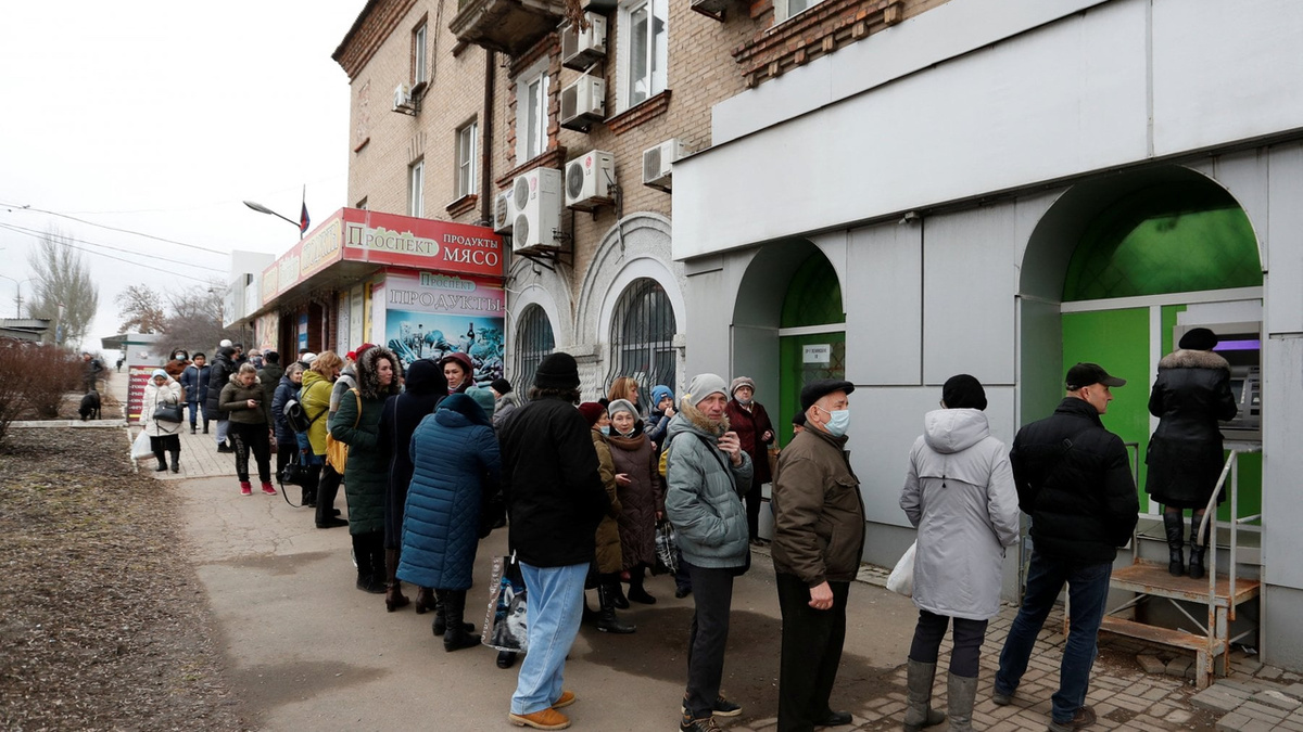 В Госдуме призвали снимать наличные с карт: снова возвращаемся в прошлое?