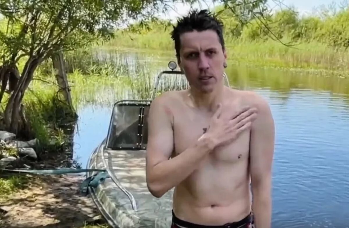    Артур Мордовцев стал первым человеком, переплывшим Псковское озеро