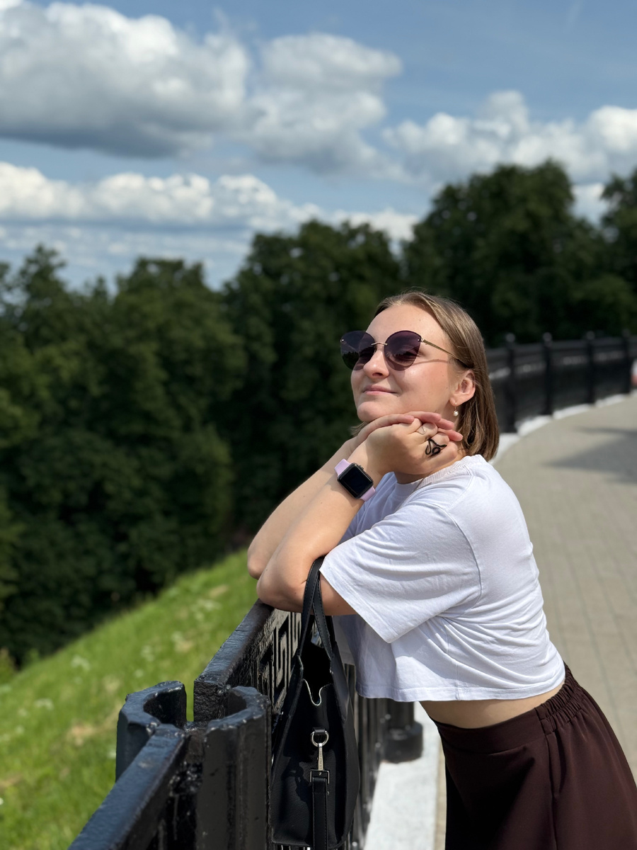 Привет, друзья! Вы в гостях у фитнес-тренера и специалиста по коррекции осанки Исаковой Юлии, и сегодня мы с вами ⬇️