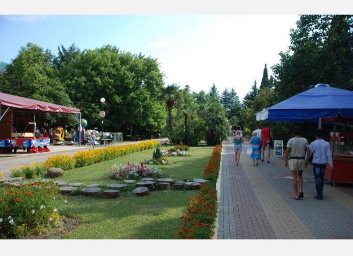 .Лазаревский парк культуры и отдыха имени 30-летия Победы