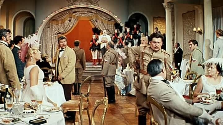 А то вышло бы как в «Новых приключениях неуловимых»... в масштабах полков и дивизий. 